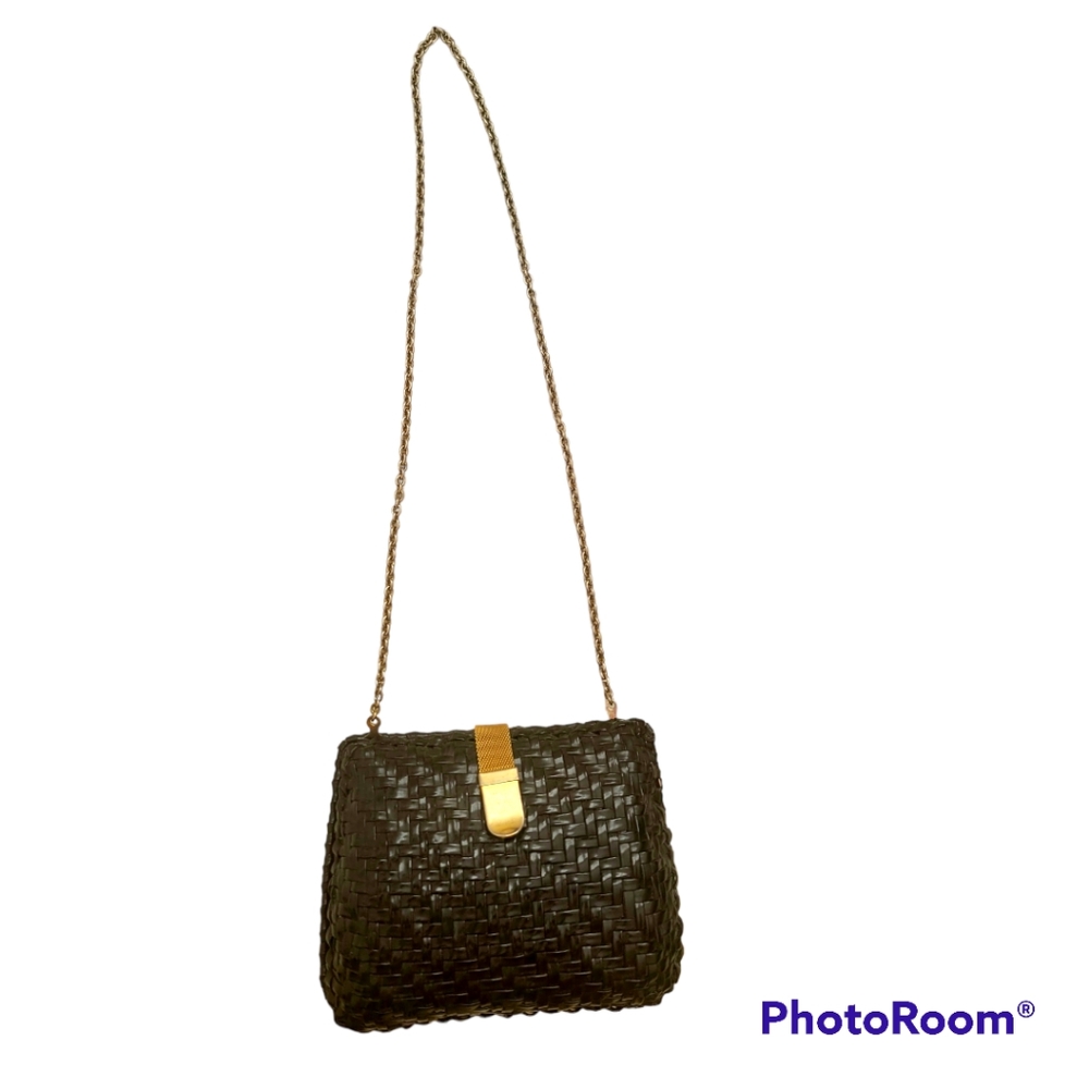 Vintage Black Weave Chain Strap Shoulder Purse with golden tone hardware